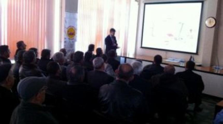 Hayrabolu&rsquo;da &Ccedil;ift&ccedil;ilere"arazi Toplulaştırması" Konulu Toplantı