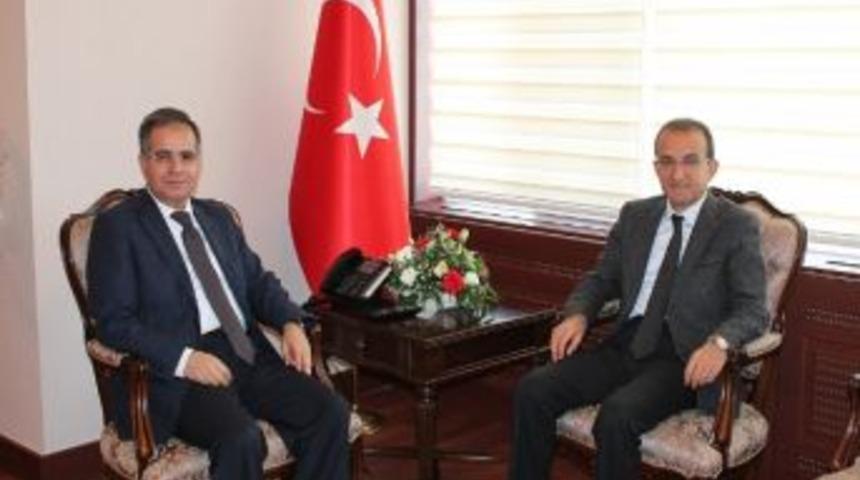 Gap G&uuml;mr&uuml;k Ve Ticaret M&uuml;d&uuml;r&uuml; Erol, Vali Tapsız&rsquo;ı Ziyaret Etti