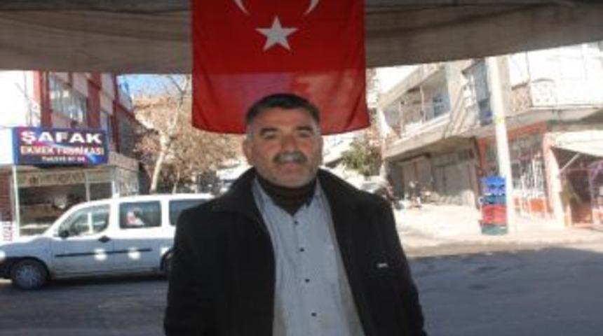 Gazi Babası Akan Kanın Durmasını İstiyor