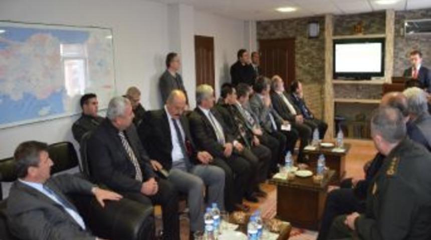 Vali Şerif Yılmaz Felahiye Ve &Ouml;zvatan&rsquo;da İncelemelerde Bulundu