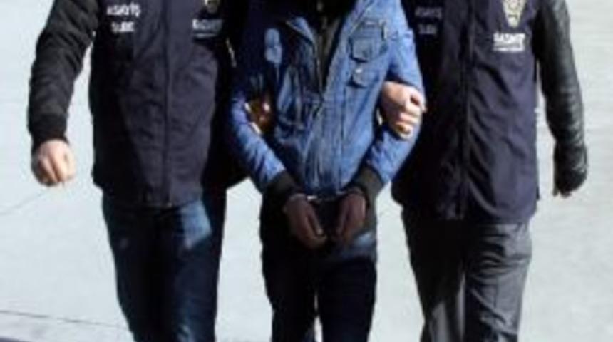 14 Ayrı Otomobili Soyan Şahıs, Son Hırsızlığında Yakalandı