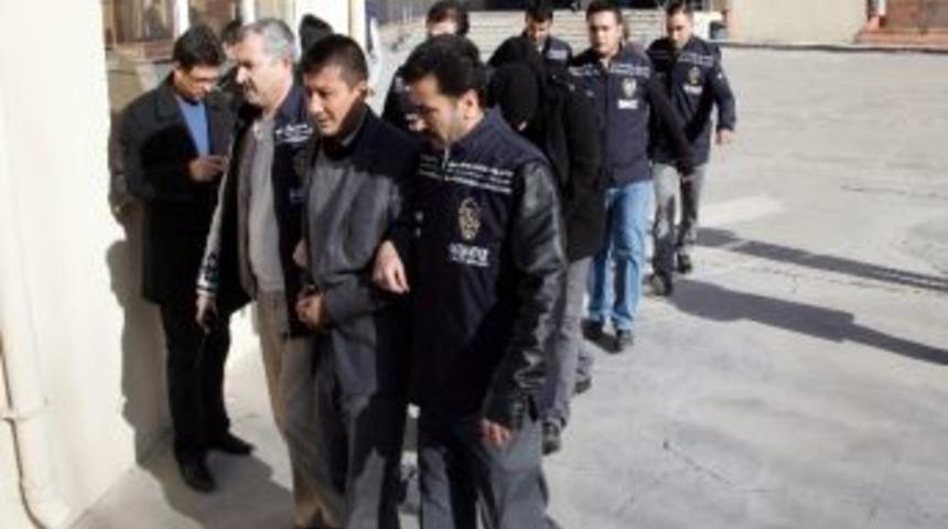 Hurdacı İle Anlaşıp Kendi İş Yerini Soyan Şahıs Yakalandı