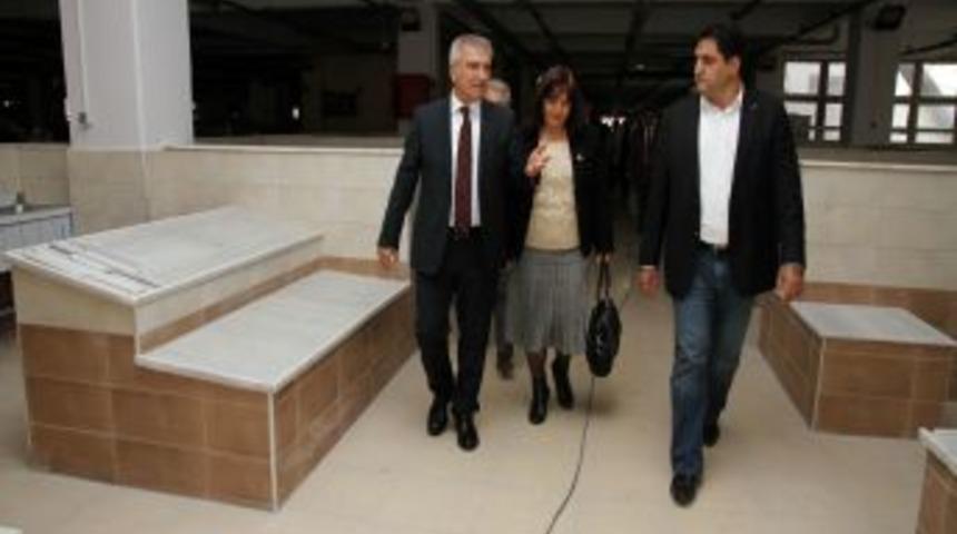 Karşıyaka&rsquo;ya Modern Balık Satış Yeri