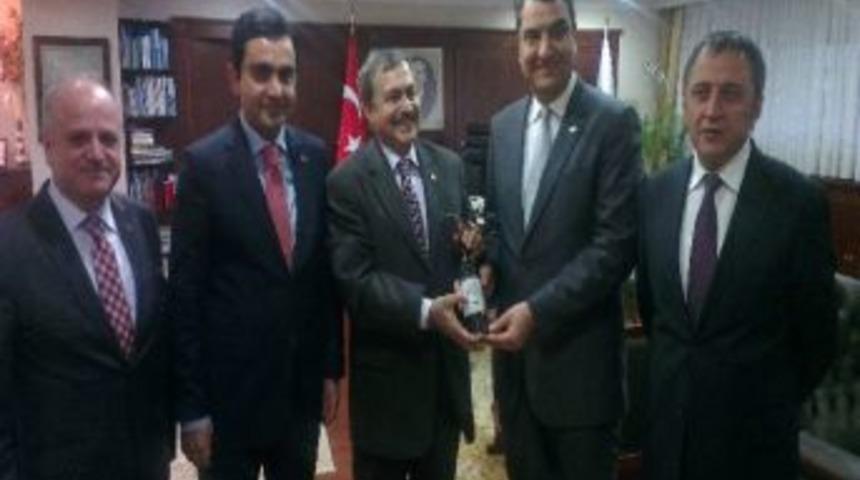 Kırşehir Heyeti Bakan Eroğlu&rsquo;nu Ziyaret Etti