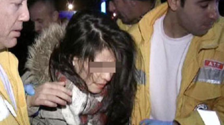 Tacizciye direnen gen&ccedil; kız bayıldı