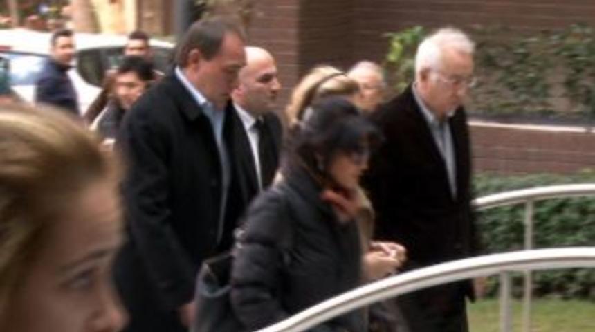 Birand'ın Meslektaşları Hastaneye Akın Etti