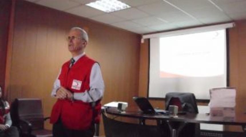 Akhisar Devlet Hastanesi Personeline Afet Planı Eğitimi Verildi