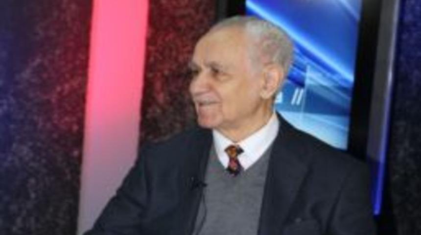 'PKK S&uuml;tten &Ccedil;ıkmış Ak Kaşık Değil &Ouml;rg&uuml;t I&ccedil;i Infazlar I&ccedil;in &Ouml;z Eleştiri Yapmalı'