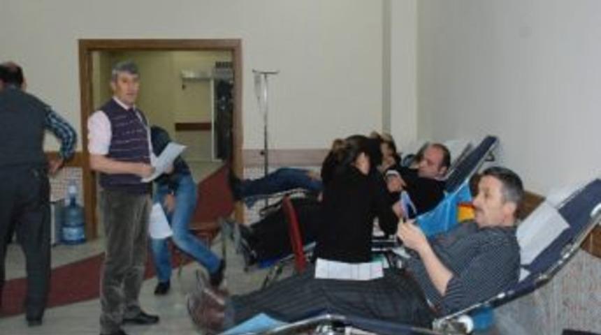 Melikgazi Belediyesi &Ccedil;alışanları Kan Kaybetti