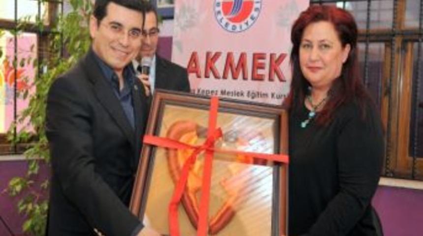 T&uuml;t&uuml;nc&uuml;: &ldquo;erkek Zarif Olursa Kadına Şiddet Uygulamaz&rdquo;