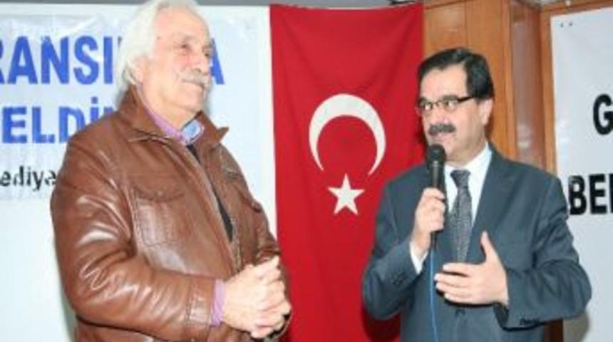 &Uuml;nl&uuml; Tarih&ccedil;iden Yine Tartışılacak S&ouml;zler