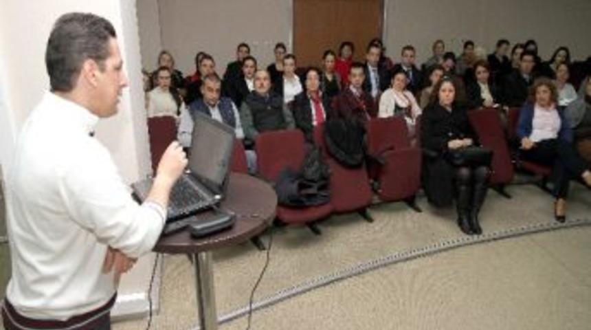 Karşıyaka&rsquo;da Belediye Personeline Etkili Konuşma Dersi