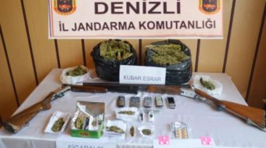 Uyuşturucu Operasyonunda 8 G&ouml;zaltı