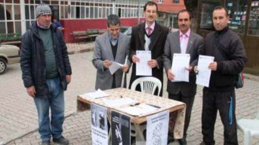 Kamuda Kıyafet &Ouml;zg&uuml;rl&uuml;ğ&uuml; I&ccedil;in G&uuml;lnar'da 10 Imza Toplanacak