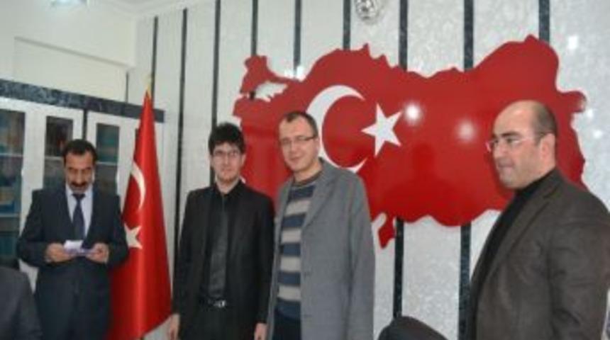 Hizan&rsquo;da Başarılı &Ouml;ğrenciler &Ouml;d&uuml;llendirildi