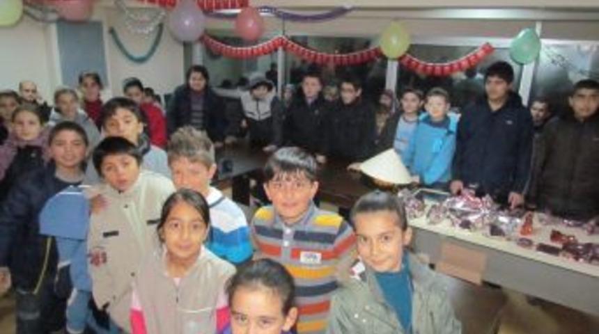 Okuma Salonu, &Ouml;ğrencilerini Her Alanda Yetiştiriyor