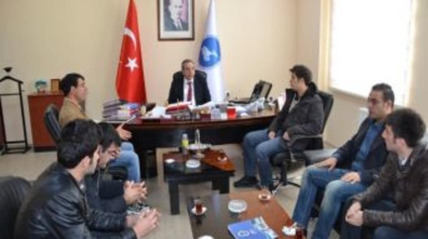 Erarmus &Ouml;ğrencileri Rekt&ouml;r Prof. Dr. Battal&rsquo;ı Ziyaret Etti
