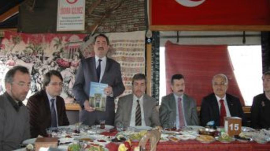 'T&uuml;rk İslam K&uuml;lt&uuml;r Ve Medeniyeti'nde Tarsus' Kitabı Tanıtıldı