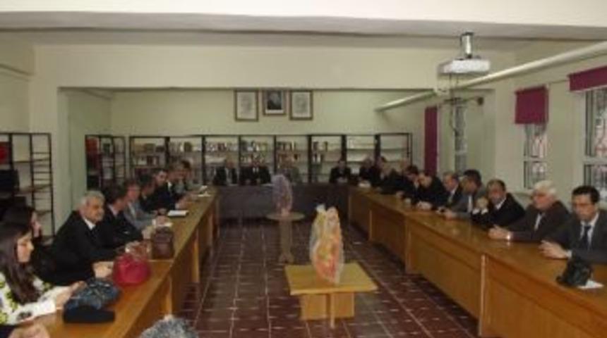 Malkara&rsquo; Da G&ouml;revde Bulunan T&uuml;m Okul M&uuml;d&uuml;rleri Toplandı