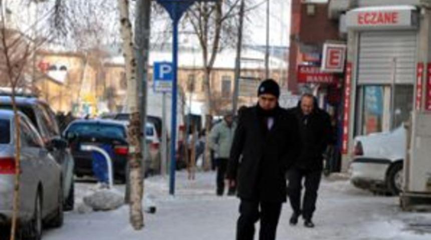 Ardahan&rsquo;da Termometreler -30&rsquo;u g&ouml;rd&uuml;