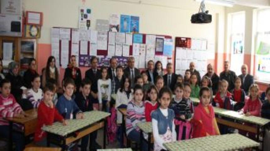 Vakfıkebir Cumhuriyet İlk&ouml;ğretim Okulu'nda Uygulamalı Demakrasi