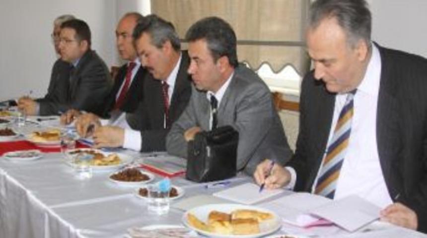 Halk Eğitim Merkezi M&uuml;d&uuml;rl&uuml;eri Saruhanlı'da Toplandı