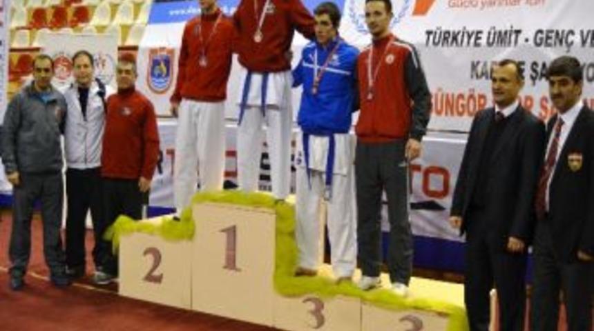 B&uuml;y&uuml;kşehirin Karatecileri Bursa&rsquo;nın Gururu Oldu