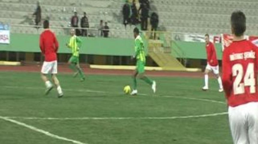 Yıldızlar Urfa&rsquo;da parladı