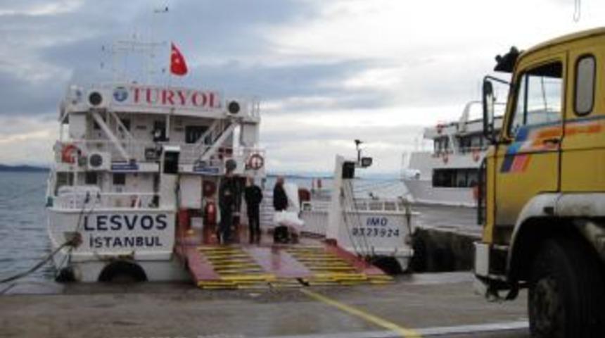 Midilli'de Ayvalık'ın Zeytin &Ccedil;ekirdekleri Yakılarak Isınılıyor