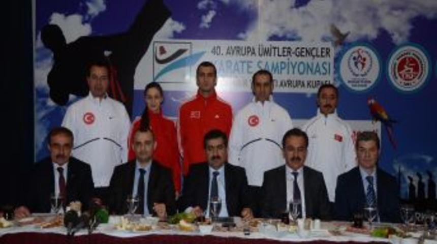 Avrupa Karte Şampiyonası'nda Baş&ouml;rt&uuml;s&uuml; Serbest