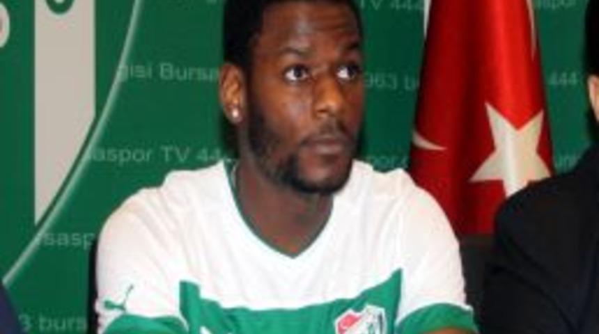 Edu, Bursaspor'a Imzayı Attı