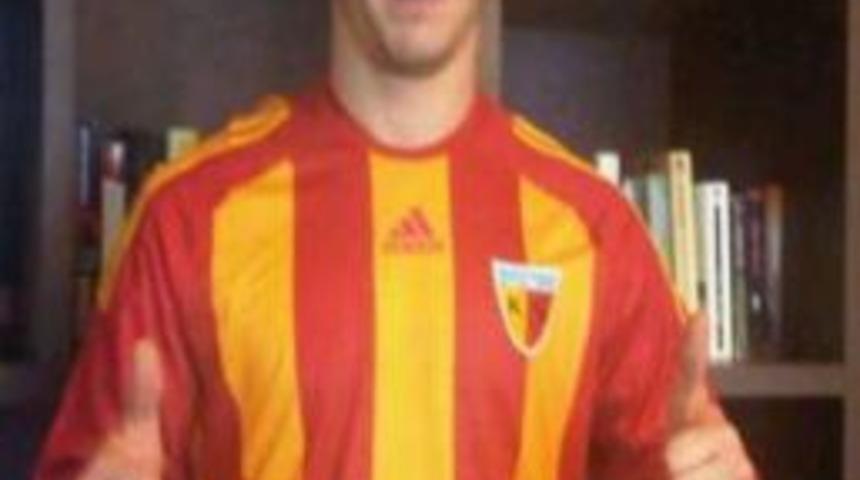 Simi&ccedil; Kayseripor'a İmza Attı