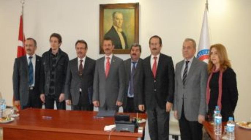 Hayırsever İşadamı Akın, &Ouml;n Protokole İmza Attı