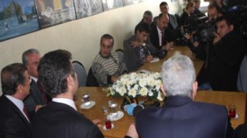 Ankara Barosu Başkanı Feyzioğlu, Gaziantep'te Basın Toplantısı Yaptı