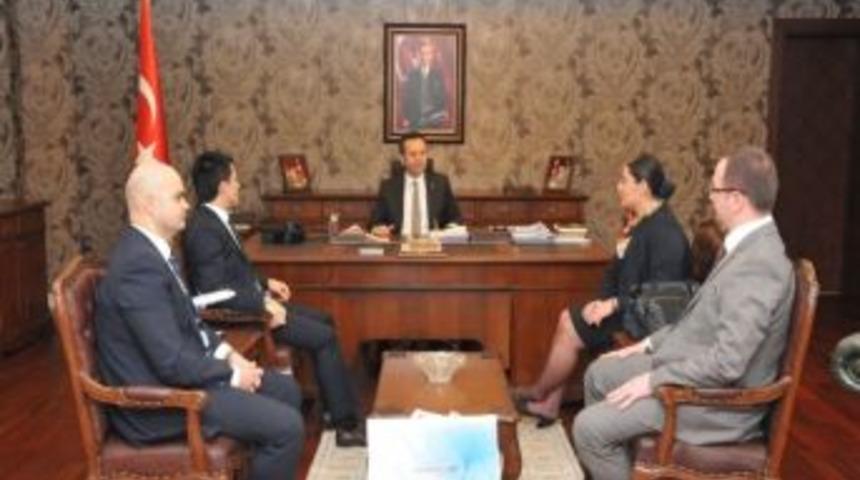 Anadolujet&rsquo;ten Vali Aksoy&rsquo;a Ziyaret