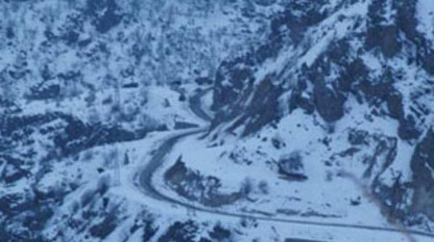 &Ccedil;ukurca'da PKK'lıya ait ceset bulundu