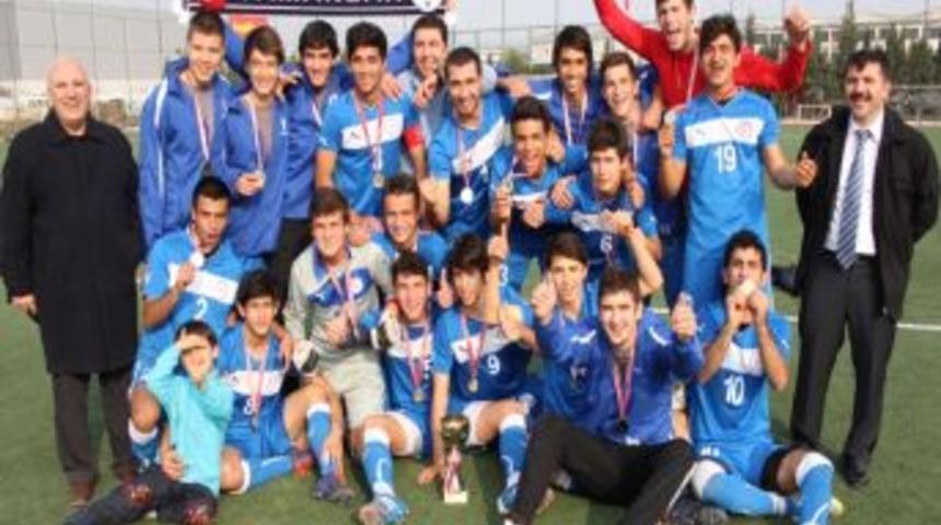 &Ouml;zel Yamanlar Okullarından Sporda &Ccedil;ifte Zafer