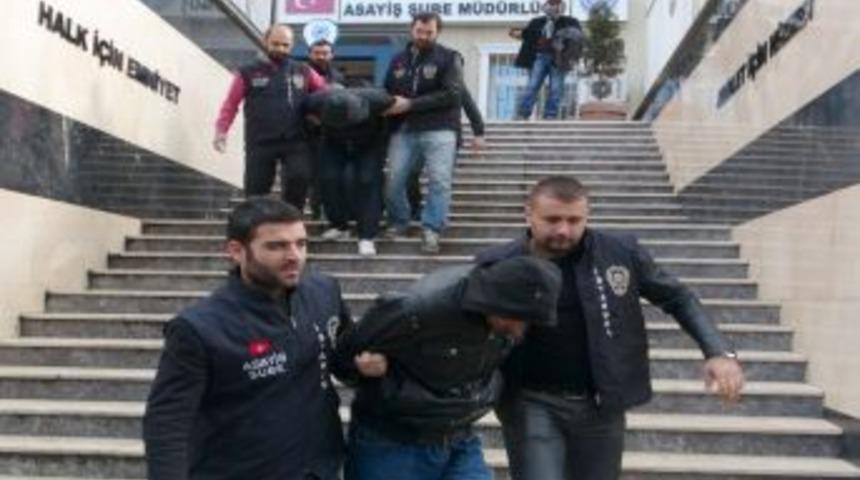 Kasa Hırsızları Su&ccedil;&uuml;st&uuml; Yakalandı