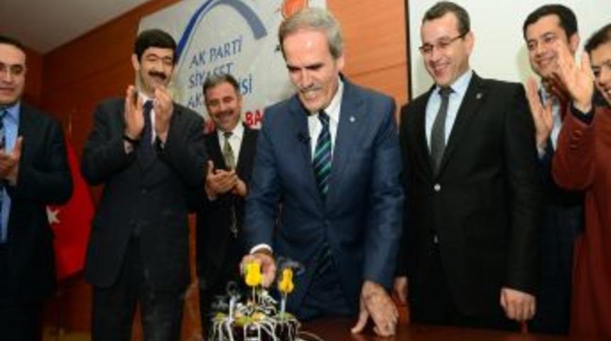 Başkan Altepe'ye S&uuml;rpriz Doğum G&uuml;n&uuml; Kutlaması