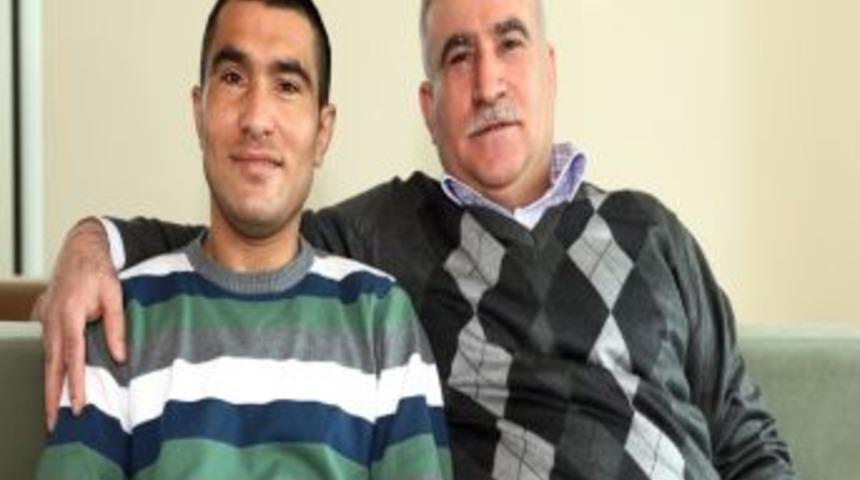 &Ouml;nce Taşlarını Kırdılar, Sonra B&ouml;breği Naklettiler