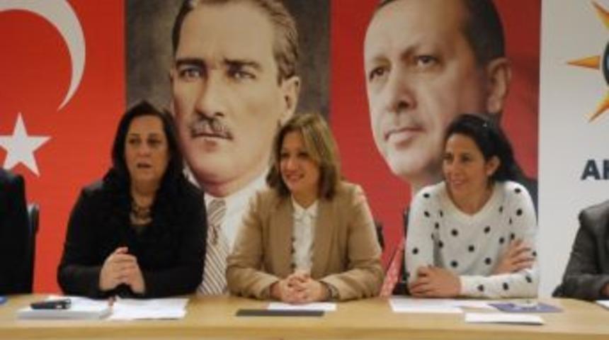 Milletvekili Denizli, Ak Parti İzmir İl Kadın Kolları Toplantısına Katıldı