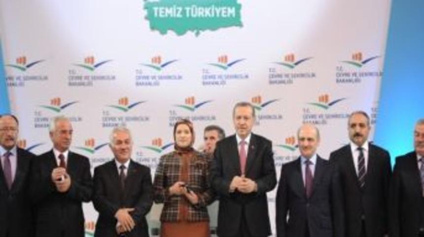 Başbakan Erdoğan'dan &Ccedil;ubuk'a &Ccedil;&ouml;p Kamyonu