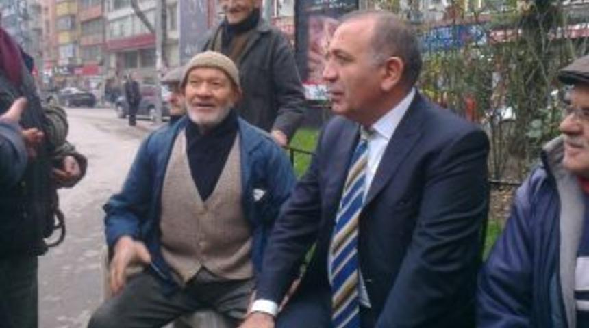 G&uuml;rsel Tekin, Hamallarla Sohbet Etti
