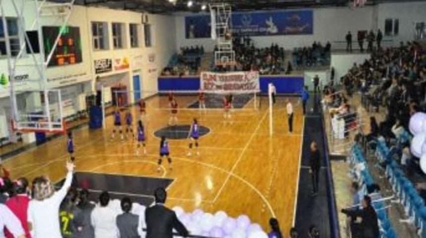 D&uuml;zce Fen Lisesi Voleybola İmzasını Attı