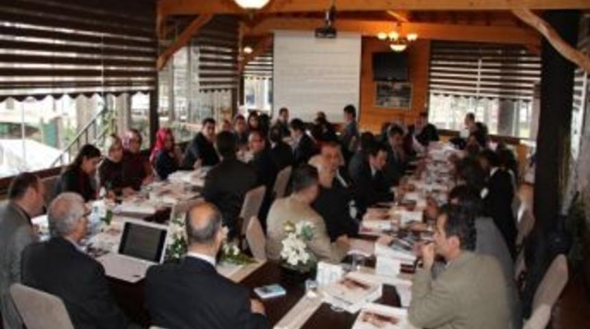 Belediye Kanundaki Değişikler Konuşuldu