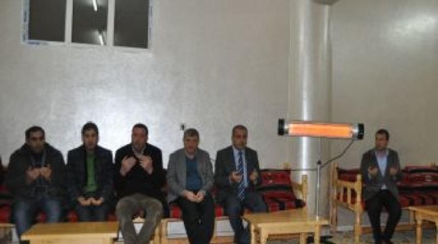 Kazada &Ouml;len &Ouml;ğretmen Toprağa Verildi