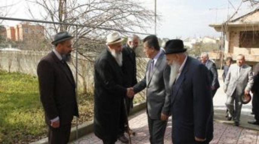 Hatay&rsquo;daki Kanaat &Ouml;nderleri &ldquo;Ras-el Seniy&rdquo; Sofrasında Buluştu