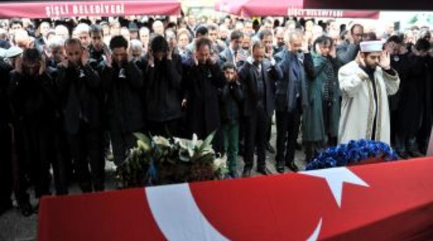 Bakan Bağış: Burhan Doğan&ccedil;ay, G&ouml;ğs&uuml;m&uuml;z&uuml; Kabartan Sanat&ccedil;ımızdı