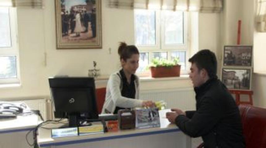 &Ccedil;ubuk Ak Masa&rsquo;ya Bir Yılda 4 Bin 868 Kişi Başvurdu