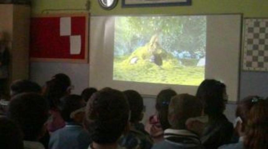 Cizreli &Ouml;ğrencilerin, 3 Boyutlu Sinema Keyfi